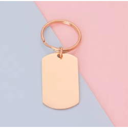 Llavero metálico curvado